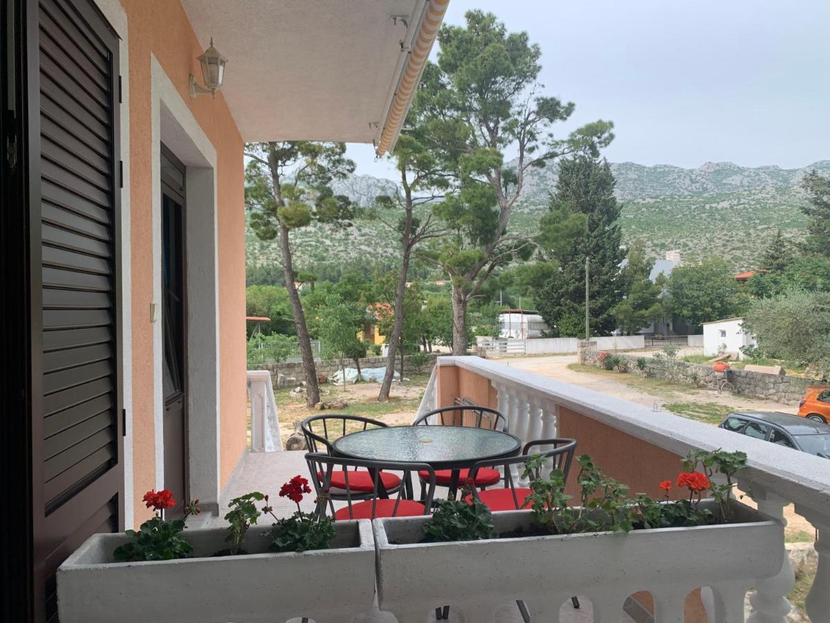 Apartmani Spomenka Seline ภายนอก รูปภาพ