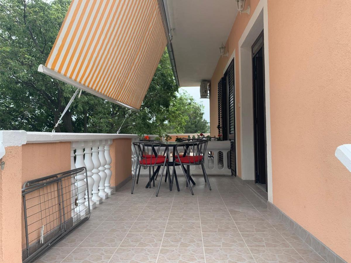Apartmani Spomenka Seline ภายนอก รูปภาพ