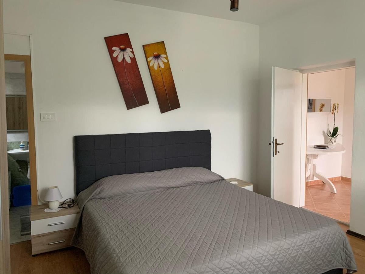 Apartmani Spomenka Seline ภายนอก รูปภาพ